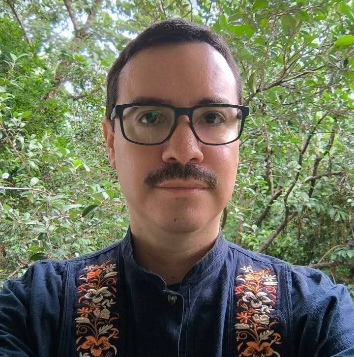 Carlos Romero retrato oficial